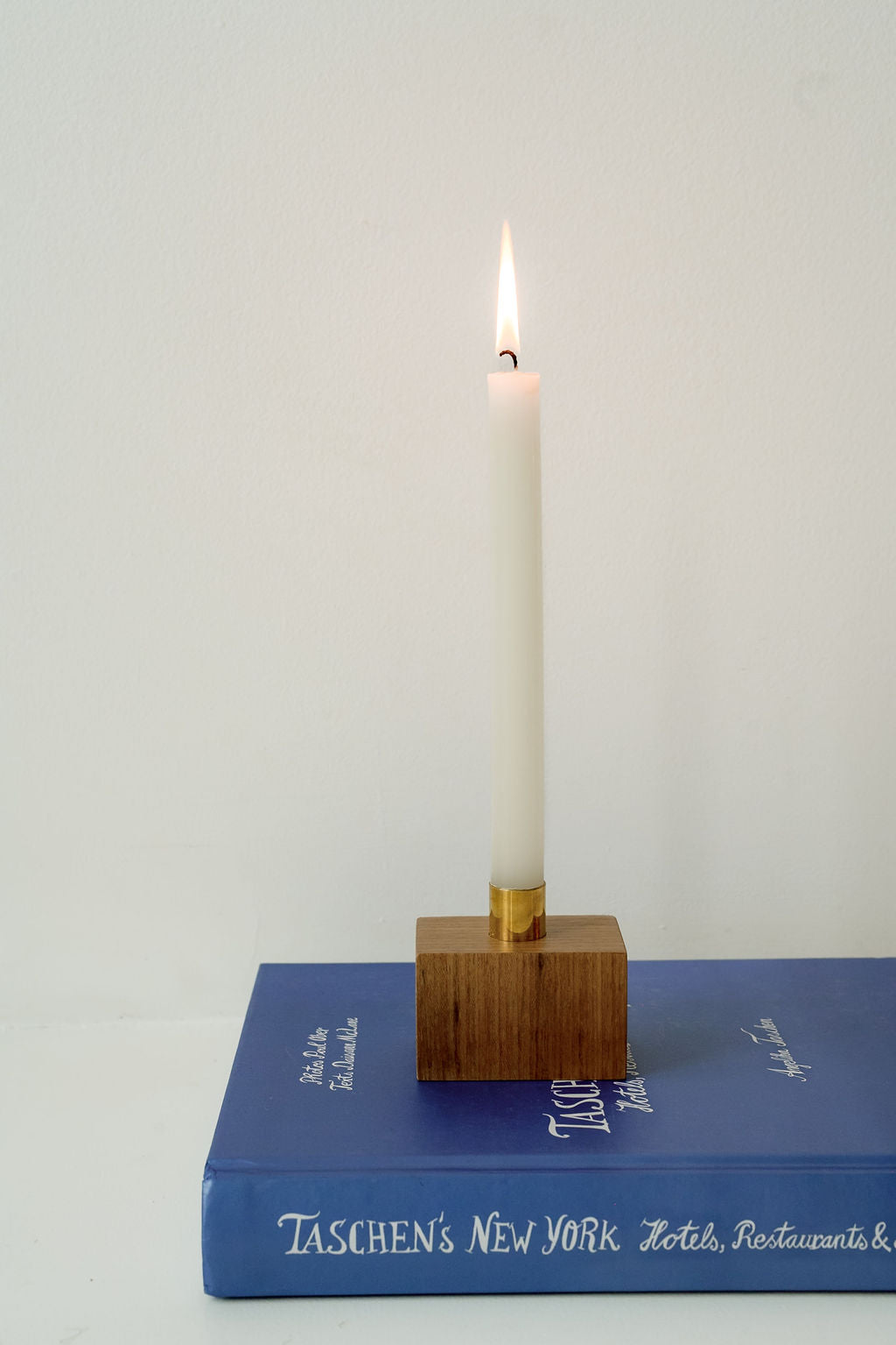 Castiçal Tís N.03