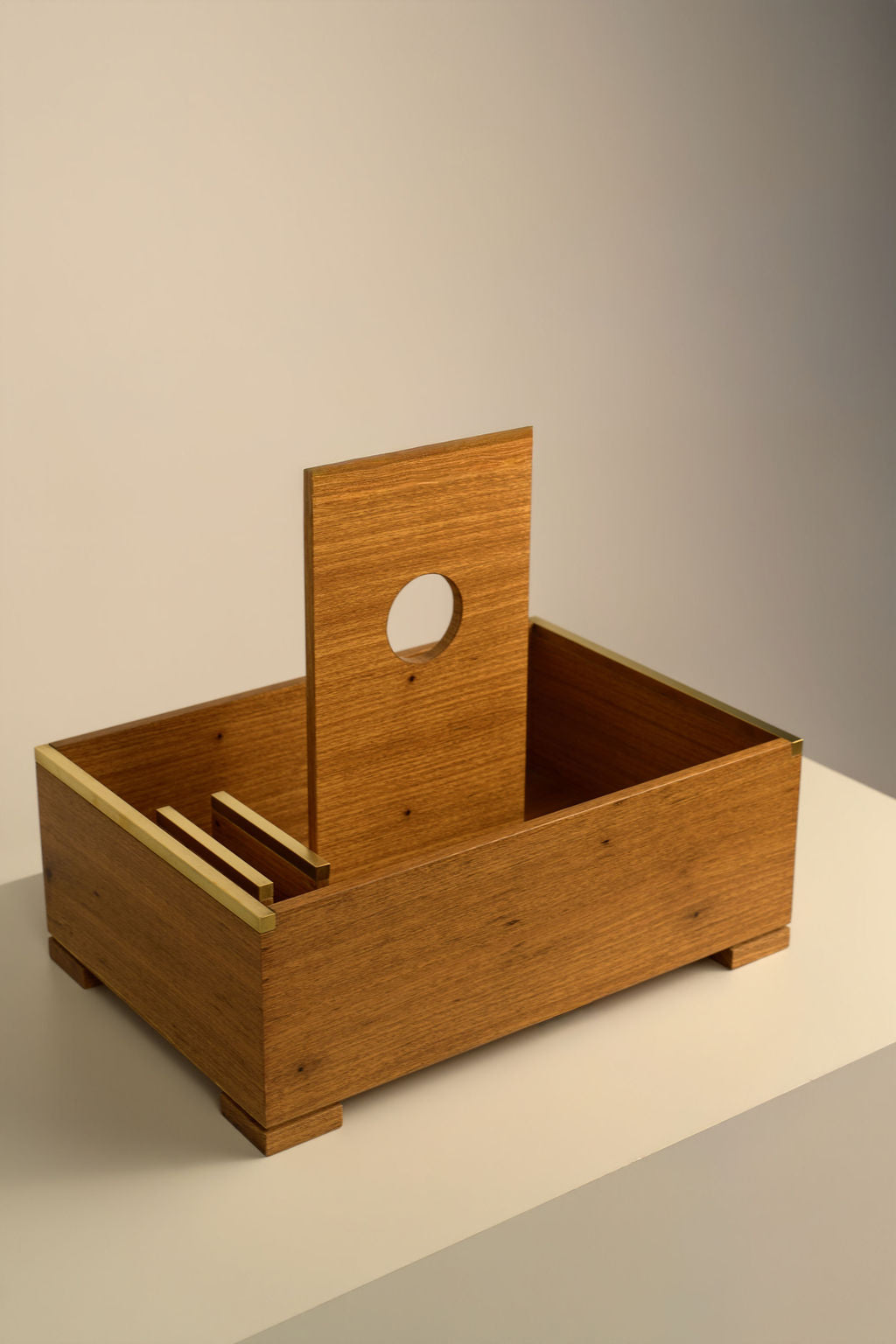 Revisteiro Bauhaus