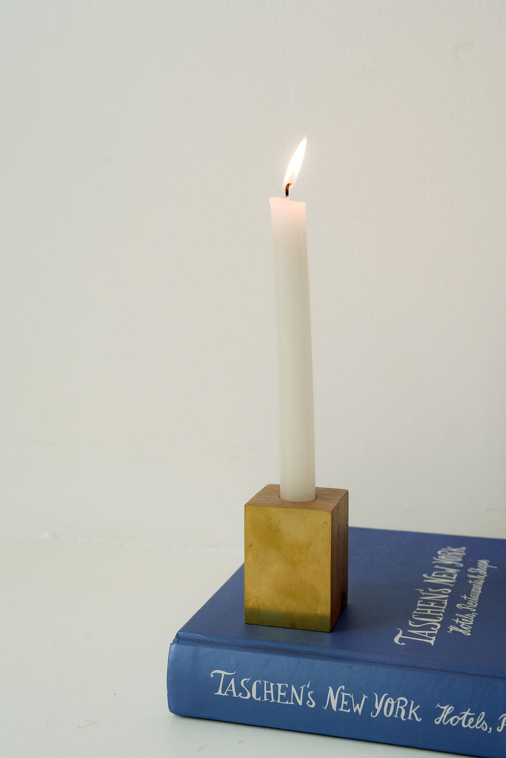 Castiçal Tís N.03